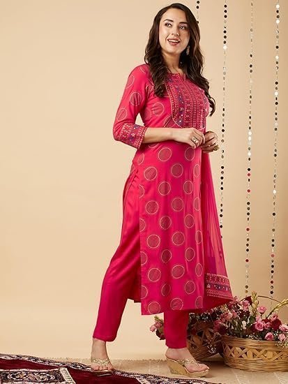 Women's Cotton Blend Straight Printed Kurta with Pant & Dupatta - Image 3
