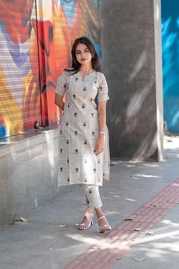 DESIGNER Women's Rayon Viscose Straight Printed Kurta with Pant - Image 5