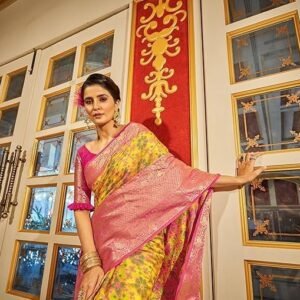 Women's Kanjivaram Woven Soft Silk Saree With Blouse Piece